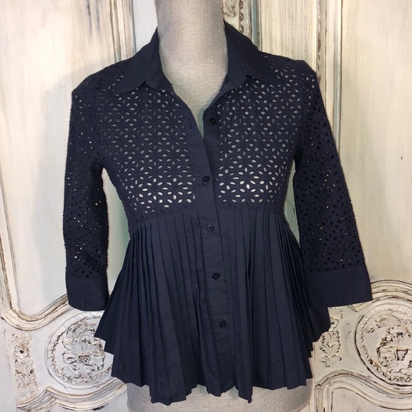 HD in Paris Unique Mid Sleeve Eyelet Lace and Knife Pleated Button Down Top S/P2 - Picture 1 of 10